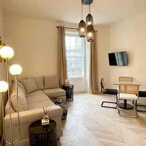Leith Street Apartment