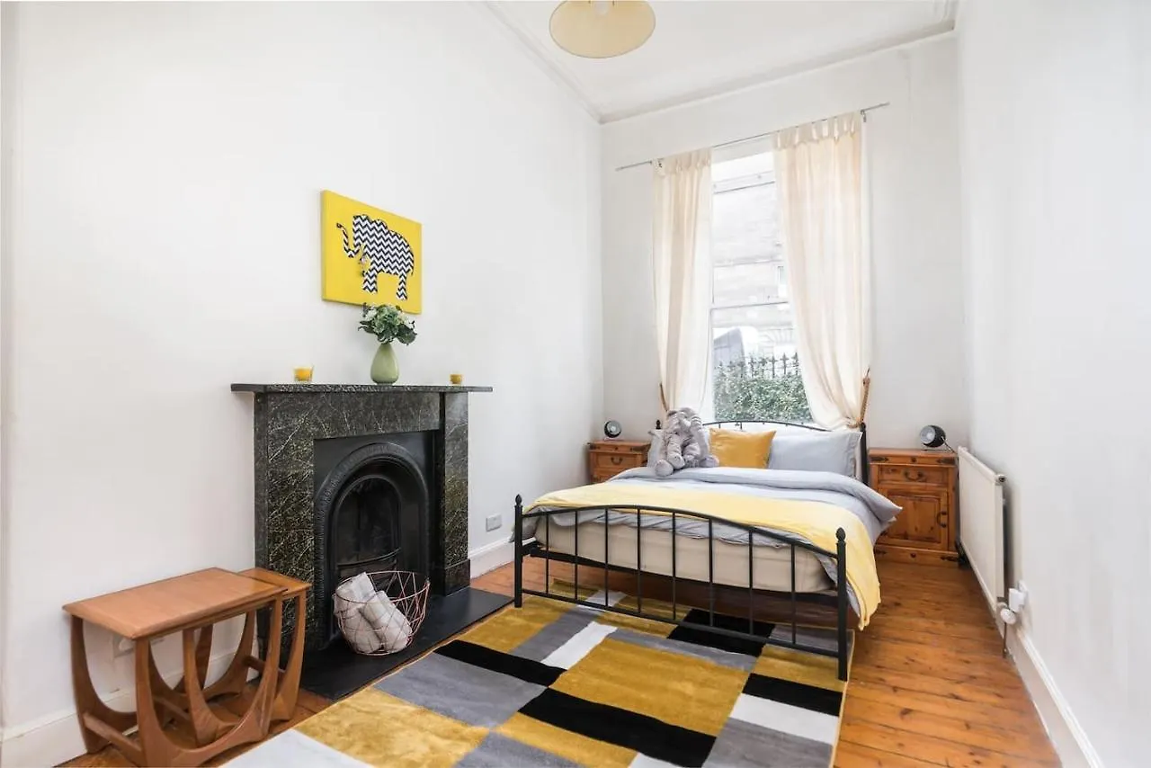 Pass The Keys Chic & Spacious Georgian Apt In Edinburgh City Centre - Pets Friendly And Free Parking アパート